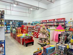 -逝水玩具折扣店