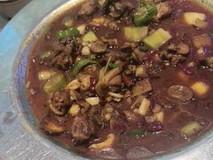 -俭寨大盘鸡·手抓肉·烧烤新疆菜(乌苏路店)