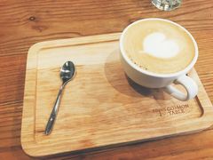 拿铁-Common Table · Brunch & Coffee