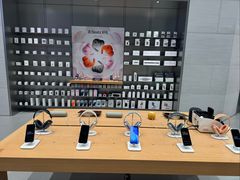-Apple零售店(华贸购物中心店)