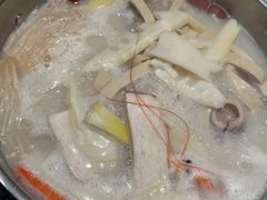 -三人行骨头王火锅(长寿店)