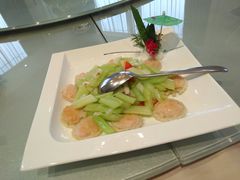-双子楼大酒店(城开国际写字楼店)