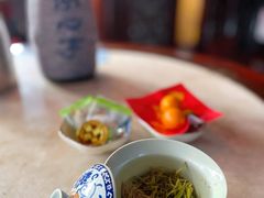 不靠窗座位-豫园湖心亭茶楼