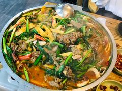 牛肉八带蟹棒鱼饼综合锅-京玉菲饭店(李村店)