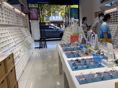 -诺柯视眼镜-蔡司依视路官方工厂店(淞南一店)