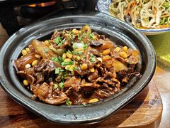 牛筋烧开花鸭胗-八张桌子(老店)