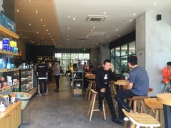 -星巴克(金华东阳银泰城店)