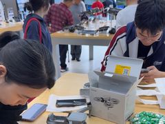 -DJI大疆(深圳华强北曼哈授权体验店)