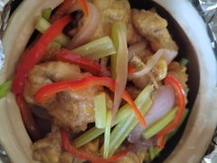 啫啫牛蛙煲-绿柠食堂(北外滩店)
