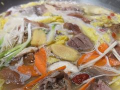 -佬土鹅肠火锅(解放路店)