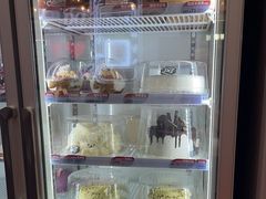 -DQ·蛋糕·冰淇淋(大宁国际商业广场店)
