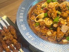 -俭寨大盘鸡·手抓肉·烧烤新疆菜(乌苏路店)