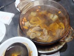 -鸽子侯·家宴·平价海鲜(市图书馆店)