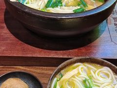 -良米山·云南野生菌过桥米线(上海首店)