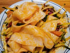 -陇上秦轩西安biangbiang面(EFC欧美金融商业城店)