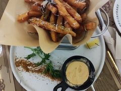 -Mark&Mars Restaurant