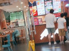 -小杨生煎(金山百联购物中心3楼店)