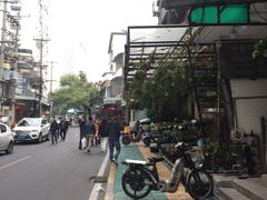 -溪岸路花鸟市场