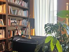 -房角石咖啡与书(吉大南校店)