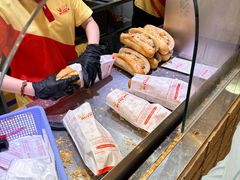 -Bánh Mì Huynh Hoa