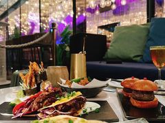 -OZONE 顶楼酒吧(香港丽思卡尔顿酒店)