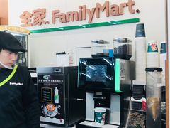 -全家便利店(东直门店)