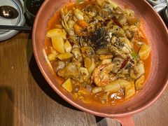 -云海肴·汽锅鸡·云南菜(天山百盛优客店)