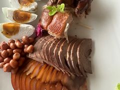 -东来菜馆•手抓海鲜家常菜•海鲜锅贴