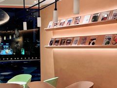 用餐区-奈雪的茶(广州万菱汇PRO店)