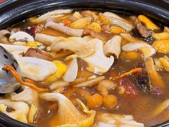 -菌之家·专业纯野生菌火锅·特色炒菌