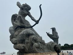 -巴陵广场