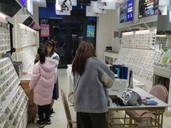 -诺柯视眼镜-蔡司依视路官方工厂店(淞南一店)