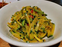 -聚鑫朋酸菜肥肠(文艺路口店)