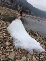 -觅白婚纱礼服馆