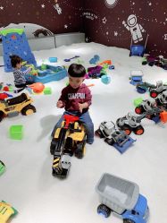-MINI MARS KIDS CLUB亲子家庭中心(长宁天山店)