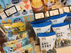 -来伊份(云从路店)
