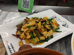 -蔼若春.传承三十年云南菜(金碧公园店)
