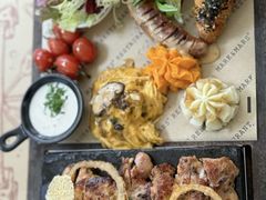 -Mark&Mars Restaurant