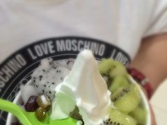 -三佰瑞冻酸奶(凯德MALL店)