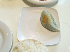 -圣河湾虾饺美食(站前店)