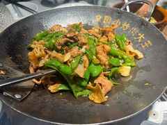 -费大厨辣椒炒肉(高铁吾悦广场店)