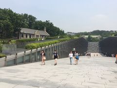 -梨大女人街