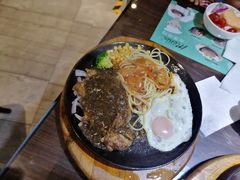-豪享来中西餐厅(延安东路店)