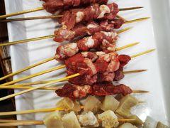 -哈尔滨小酒馆·鲜肉现穿自助烧烤(康新花园店)