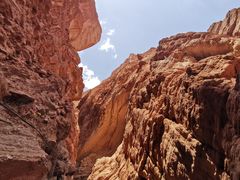 -天山神秘大峡谷