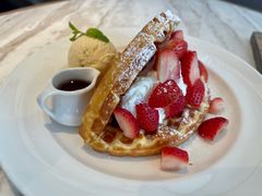 -ROAST coffee & eatery