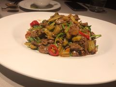 小炒大南门黄牛肉-山里亲戚(淞虹路店)