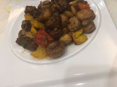 金蒜蘑菇炒肥牛粒-有腥气私房菜·寻味顺德