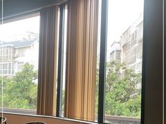 靠窗位-花鲢鱼头火锅(春城东路店)