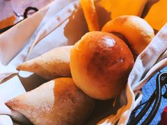 饭前餐包-弦月窗LUNETTE BY AMANDA(复兴路店)